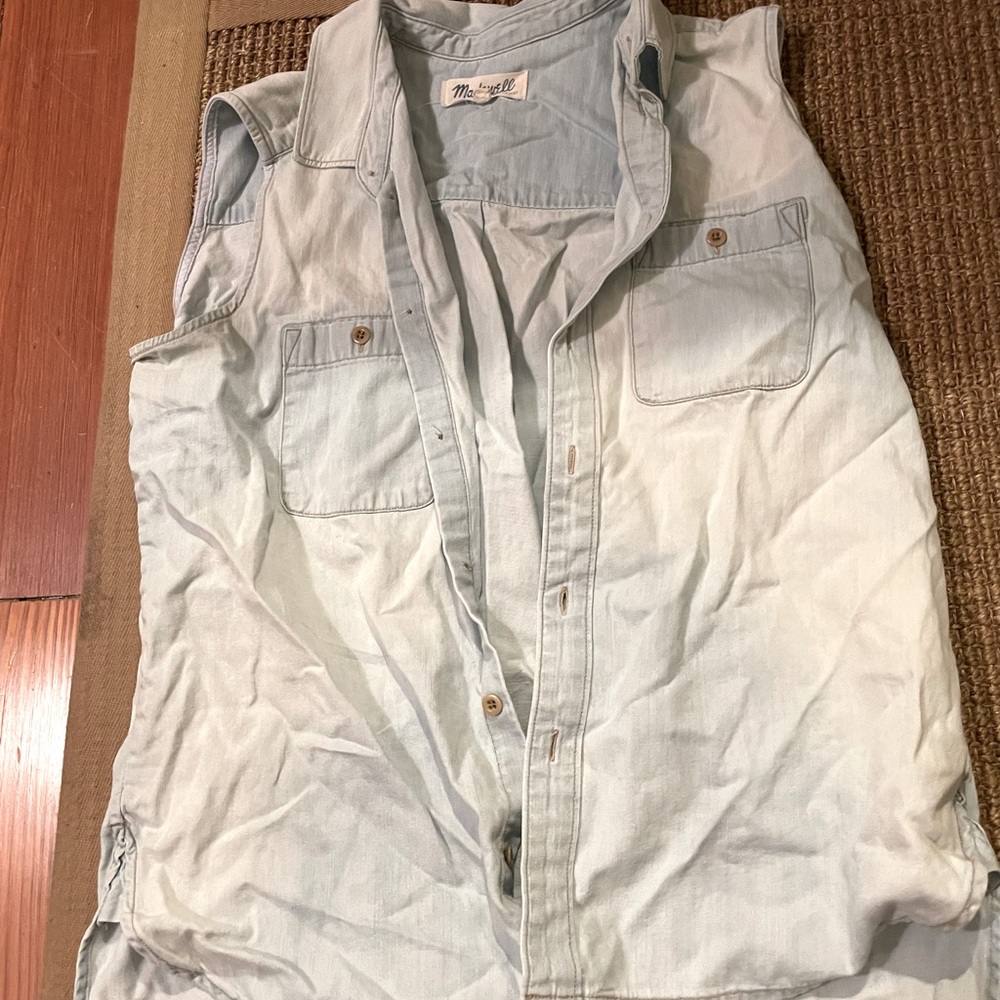 Madewell chambray sleeveless button down